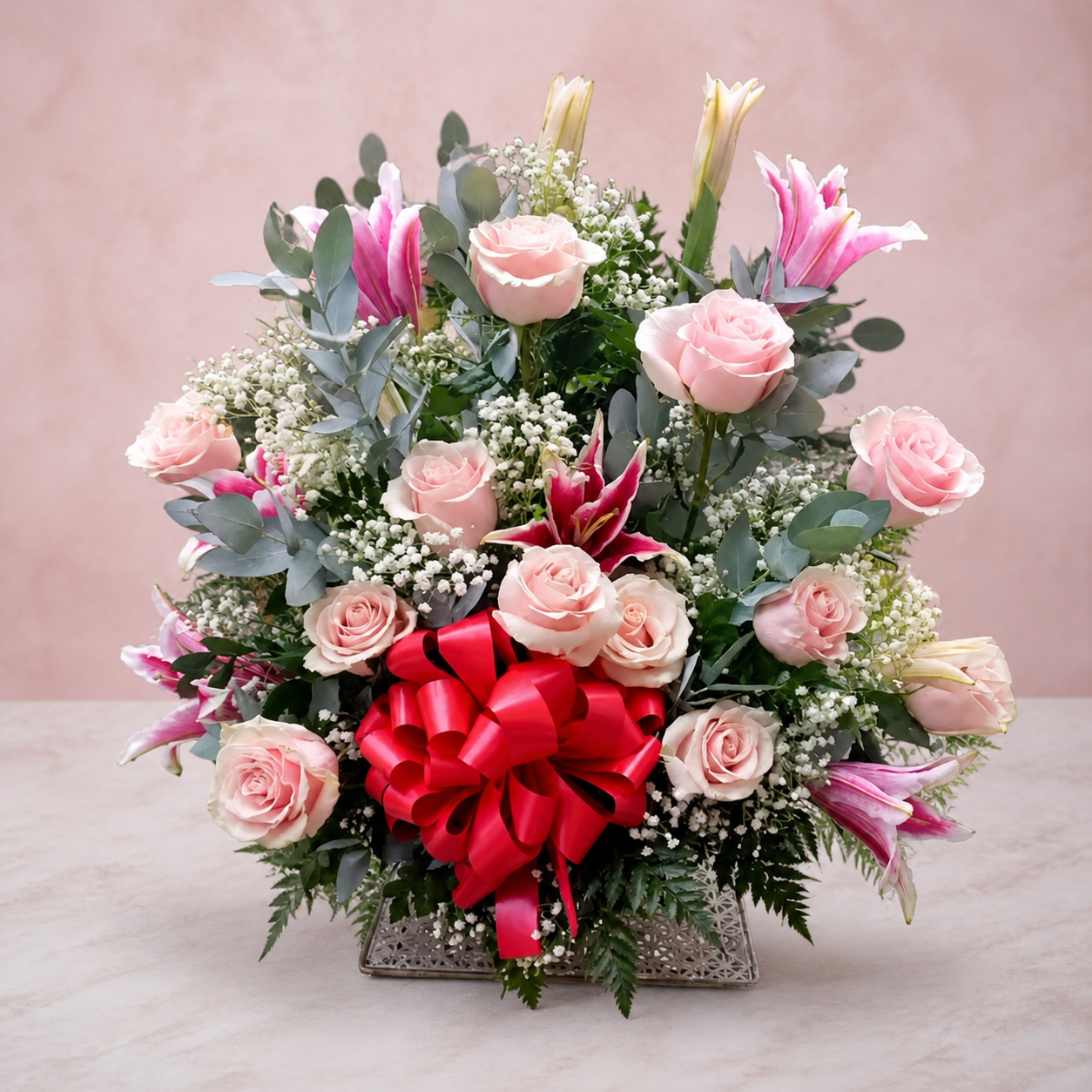 Elegancia Rosa Pastel - Rosas rosadas y lirios stargazer